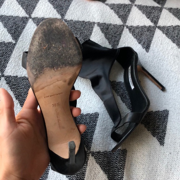 Manolo Blahnik heels - Picture 4 of 8